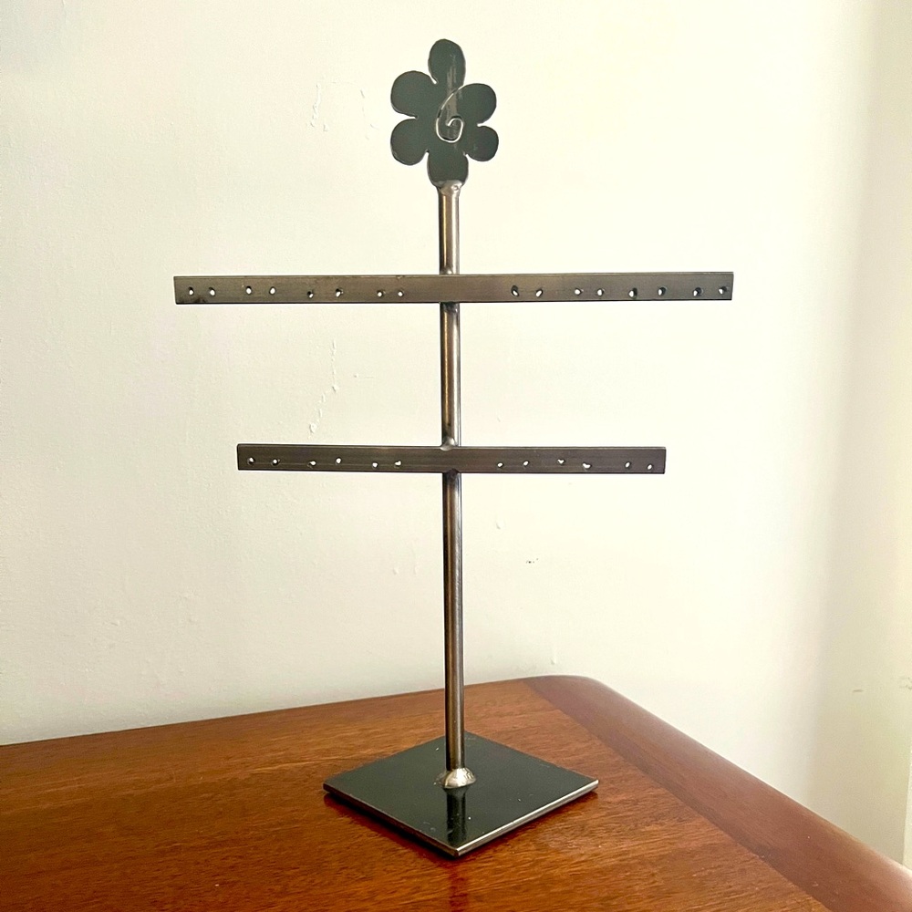 Jeffrey Manpearl Metal Earring Tree & Jewelry Stand